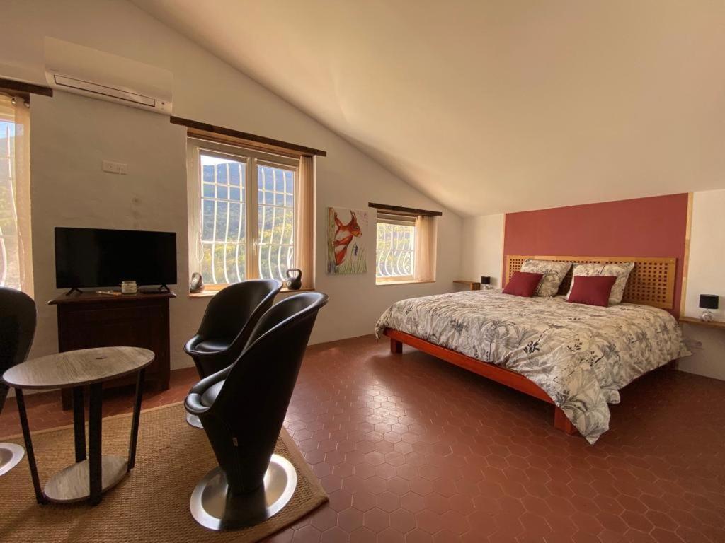 Mas Bella Vida - Chambres D'Hotes Puget-Theniers Exterior photo